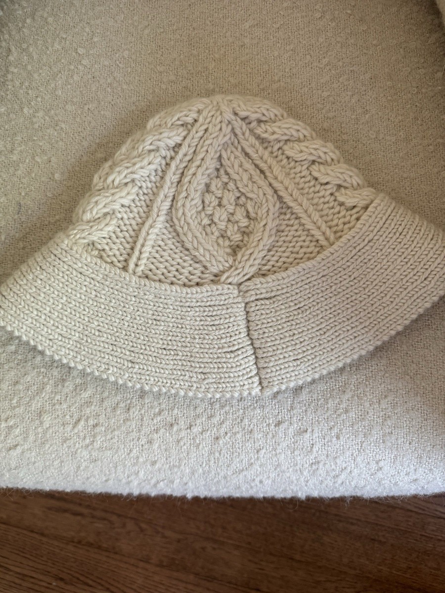 NWT CELINE Triomphe cloche wool aran alpaca knit sweater  display picture 1