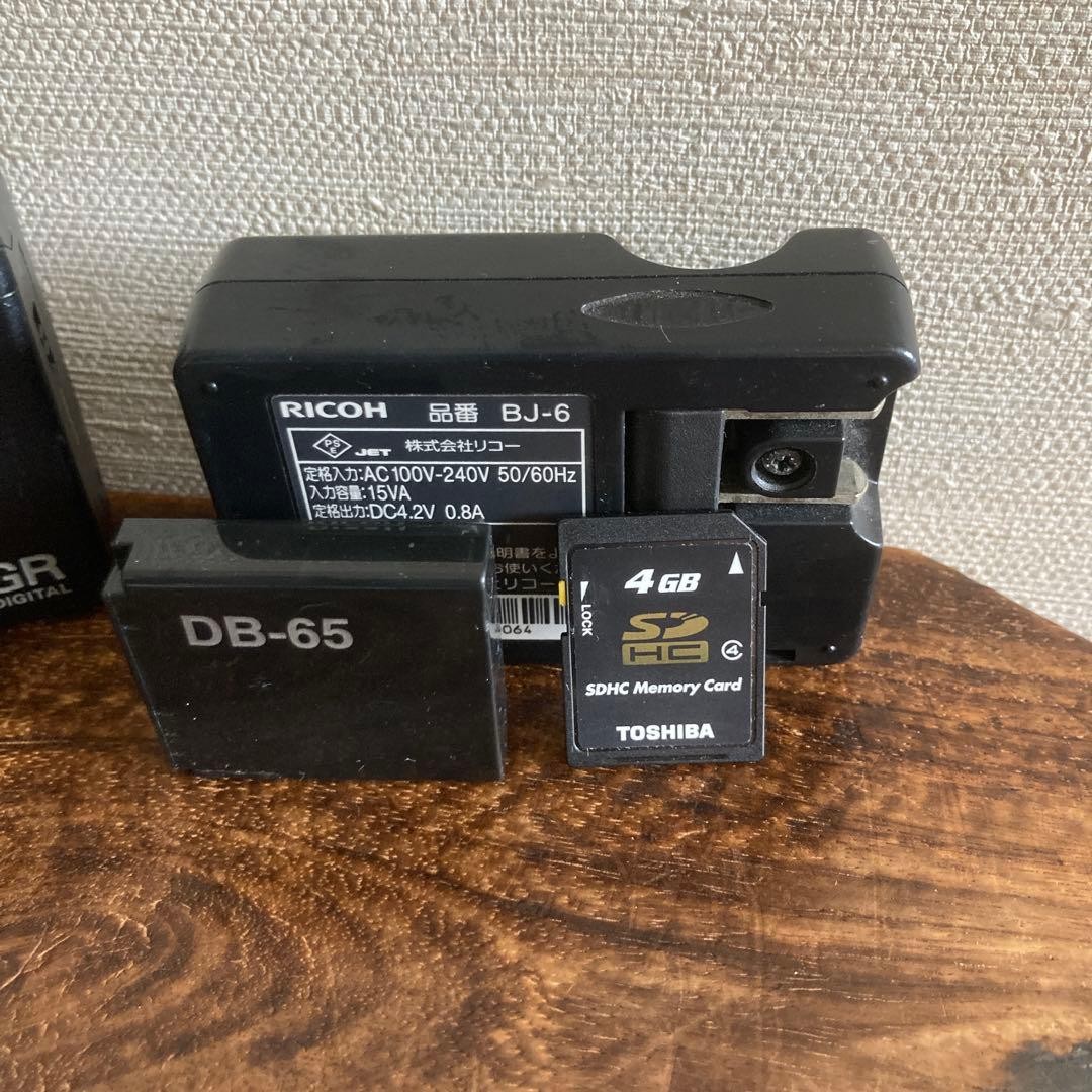 RICOH GR DIGITAL III Compact Digital Camera with 4GB Memory Card