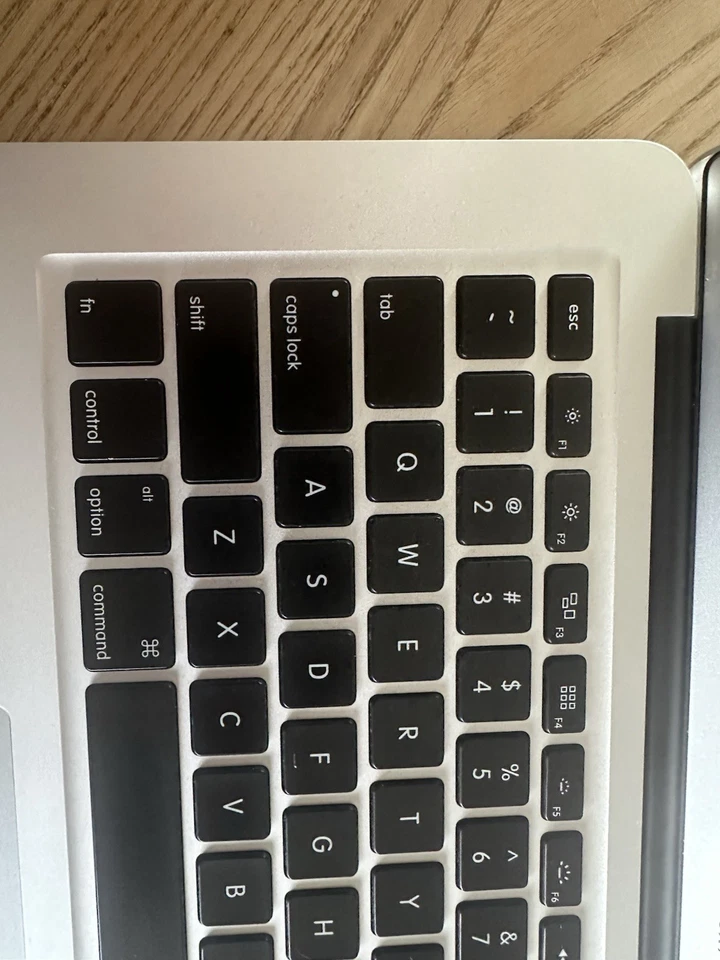 Apple MacBook Air 13" 2017 · i5 · 8GB · 1TB, photo 2 of 5