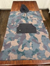 Vissla Surt Camouflage Hooded Changing Towel, NEW, NWOT, Kelly Slater