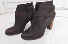 New Crown Vintage  Sz 7.5 4347837 Brown Faux Suede Stacked Heel Ankle Booties