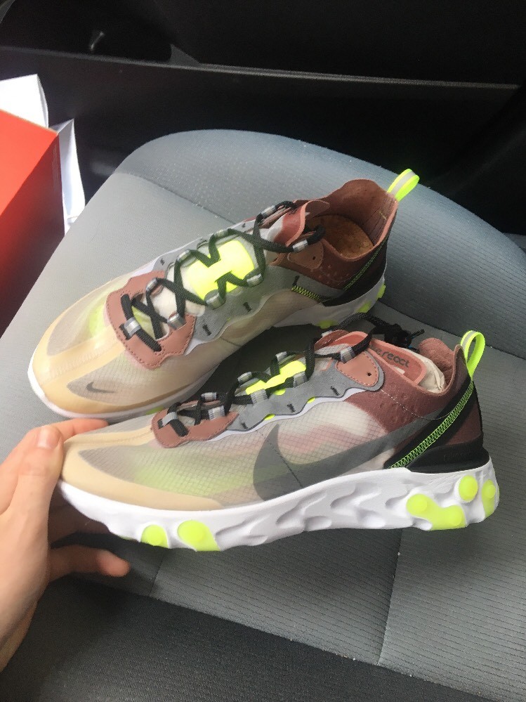 Nike reagire elemento 87 sabbia del deserto / cool grey in mano Uomo 44 Nike reagire elemento 87 sabbia del deserto / cool grey in mano Uomo 44