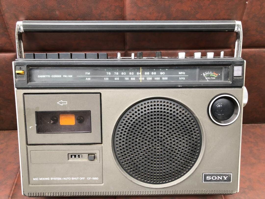 SONY CF-5600 AM/FM 3 band レシバ― SONY CF-5600 AM/FM 3 band レシバ― SONY CF-5600 AM/FM 3 band