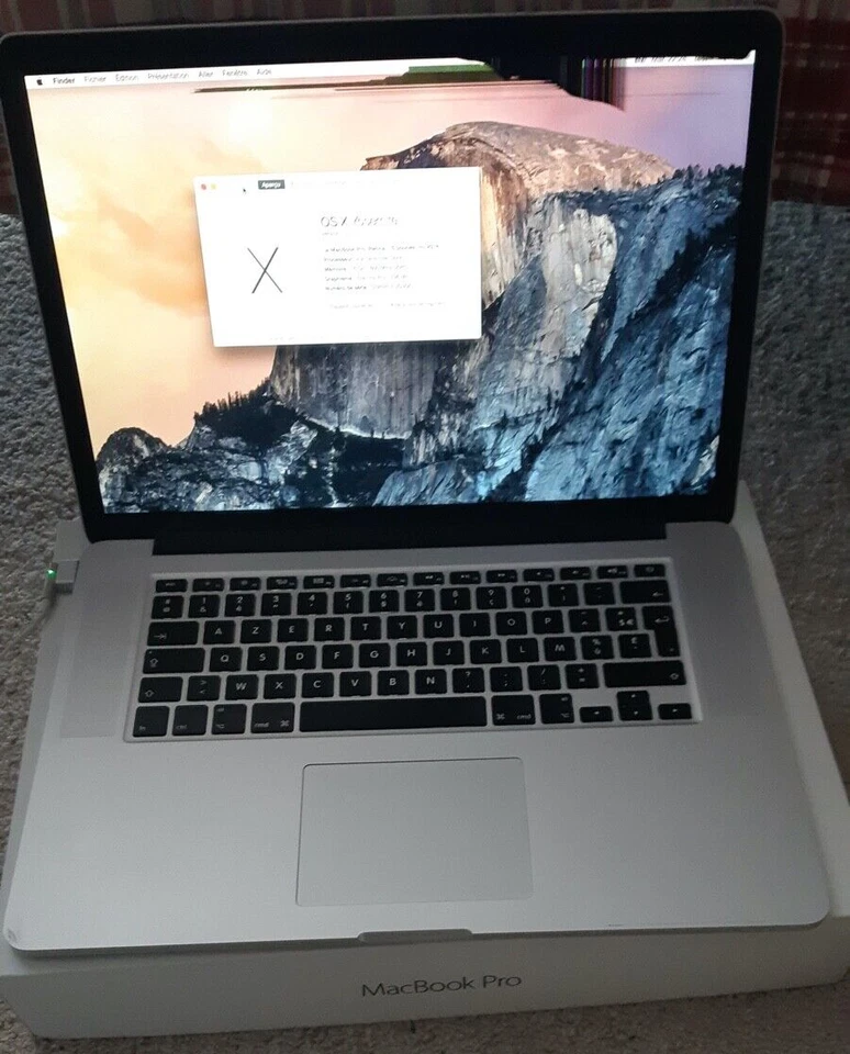 Appel Macbook pro 15 " i7 Retina A1398 Dalle à changer fonctionne très bien - Photo 2/4