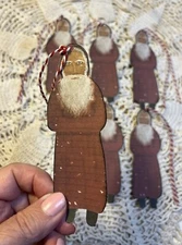 Primitive Santa, Linen Cardstock  Hang Tags, Set Of Six (6)