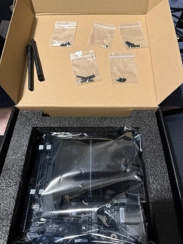 MINISFORUM BD795i SE Mini-ITX Motherboard AMD Ryzen 9 7945HX WiFi Pre Installed