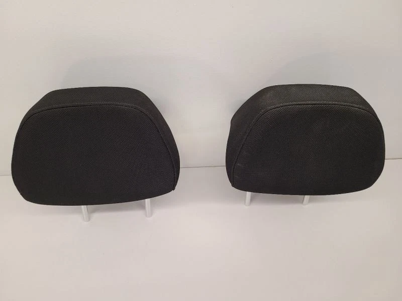 Reposacabezas trasero HYUNDAI VELOSTER RH LH 2012-2017 TELA NEGRA 897002V100S6R Foto 2 de 4