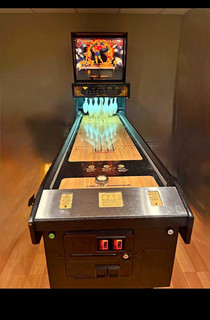 1991 Vintage Williams Strike Master Shuffle Alley Puck Bowling Machine.
