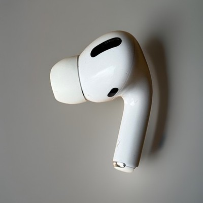 CRACKLES - AirPods PRO 1ST GEN - RIGHT SIDE EARBUD ONLY - OEM CRACKLES - AirPods PRO 1ST GEN - RIGHT SIDE EARBUD ONLY - OEM