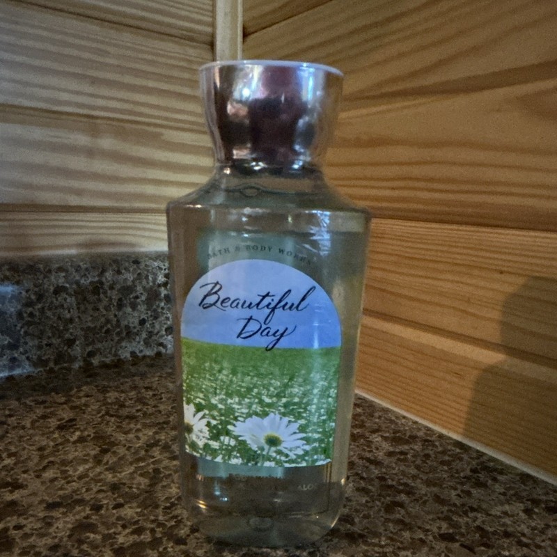 Bath & Body Works Beautiful Day Scent body wash, 10oz, new