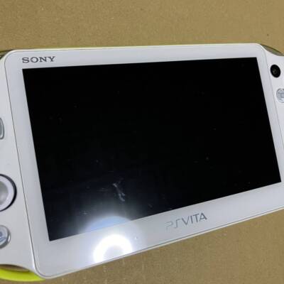 Excellent+++++Sony PlayStation Vita Lime Green / White PCH-2000