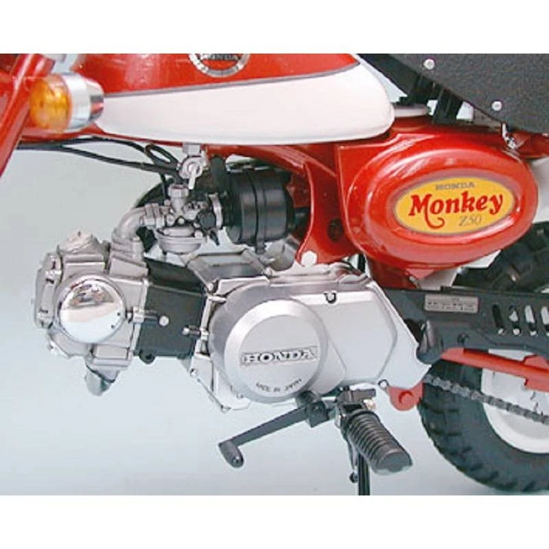 Modellino Moto Honda Monkey 2000 Anniversario TAMIYA 16030 1:6 Char Pro - Immagine 4 di 4