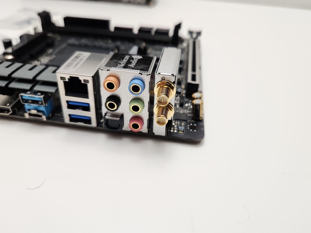PCパーツ ASRock Fatal1ty B450 Gaming-ITX/ac Fatal1ty B450 Gaming-ITX/ac | ASRock(アスロック) Socket AM4