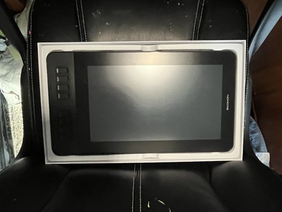 Lightly used GAOMON LCD Pen Display PD1161 (pen included and 7 replacement nibs)