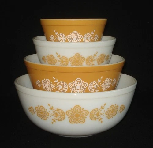 PYREX - 4 pc. Gold & White BUTTERFLY GOLD Mixing, Nesting Bowl Set