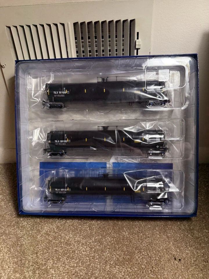 Coche cisterna Athearn 33K GLP TILX Foto 2 de 3