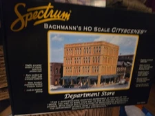 HO Bachmann Spectrum Cityscenes Building Kit #88006 Department Store (New)