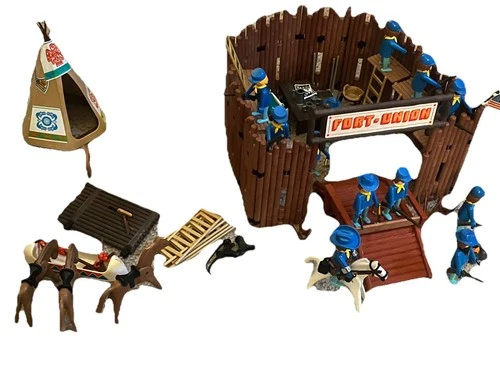 Playmobil Union Fort Grand Deluxe Lot Incomplete Western Vintage Mixed WITH BOX