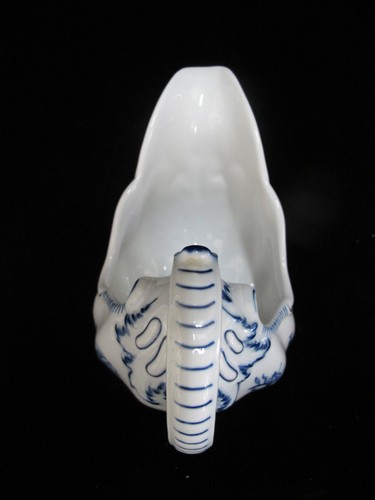 MEISSEN Crossed Swords Porcelain BLUE ONION Floral Ornate GRAVY Sauce Boat - Picture 5 of 9