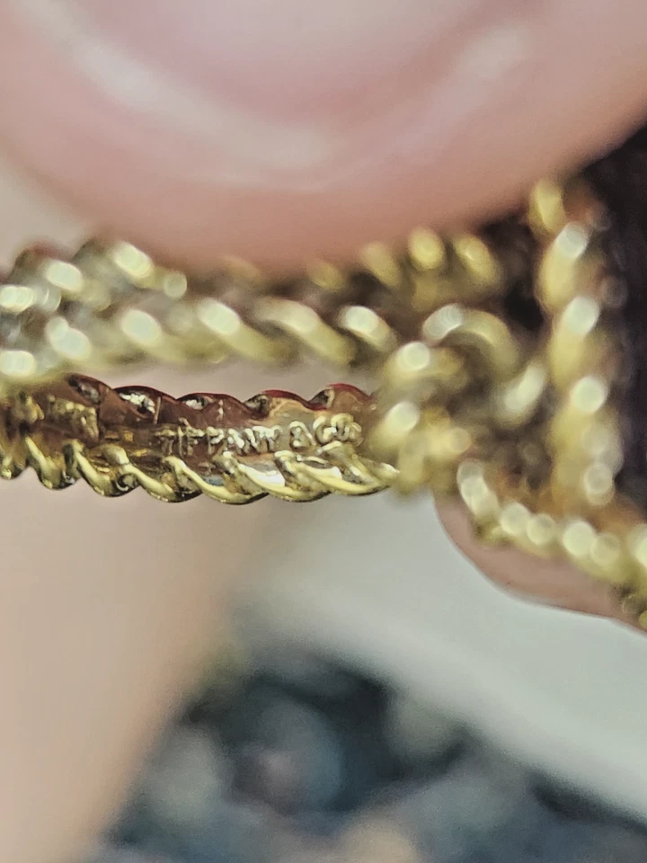 Anillo Tiffany & Co. de oro amarillo de 18 quilates con amatista (tamaño: 4,5) Foto 2 de 4