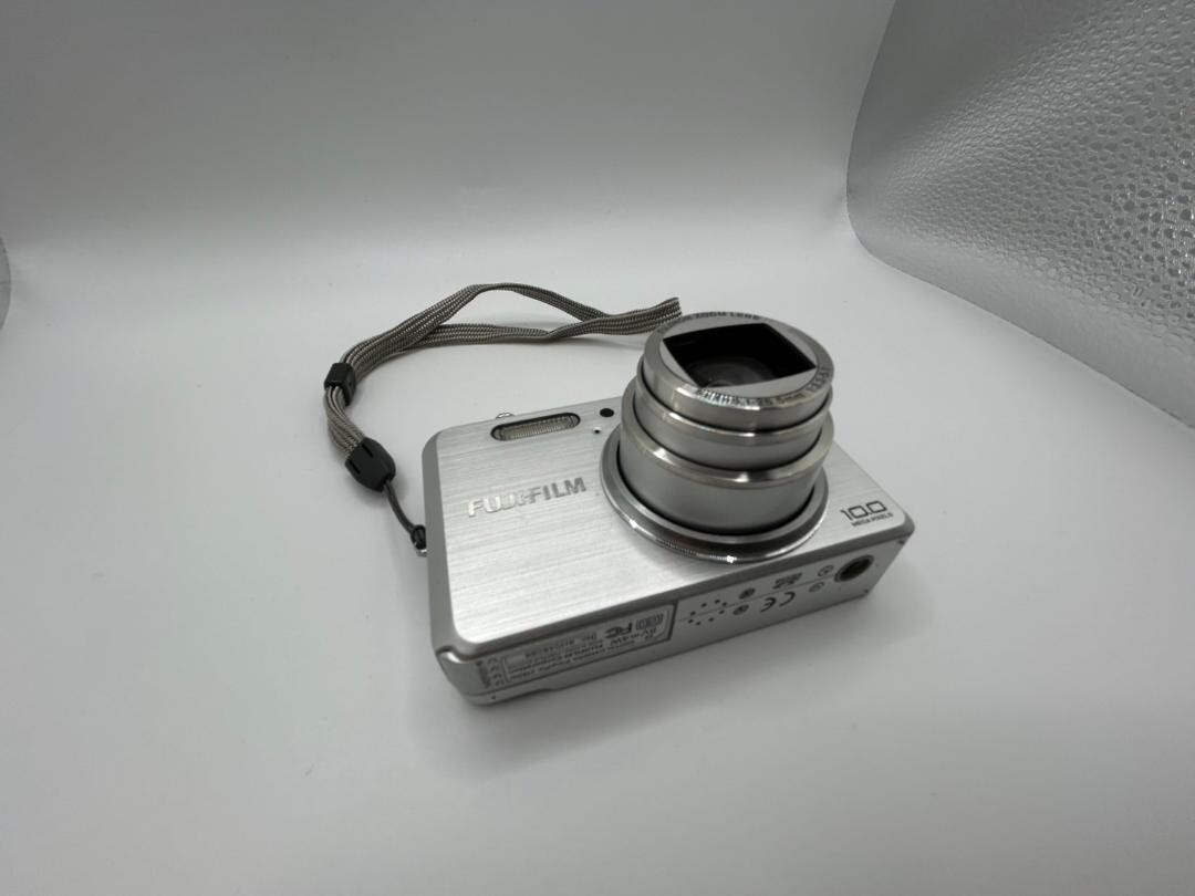 【希少】FUJIFILM FINEPIX J150 シルバー オールド レトロ FUJIFILM FinePix J150w Compact Digital Camera Retro Silver Good