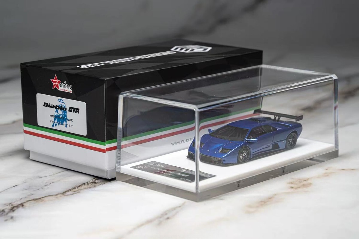 Fuelme 1:64 Blue Lamborghini Diablo GTR Elite Scale Model