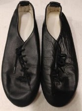 EUC Leo's Dance Genuine soft Leather Black Shoes Girls Boys - 8.5 inches long