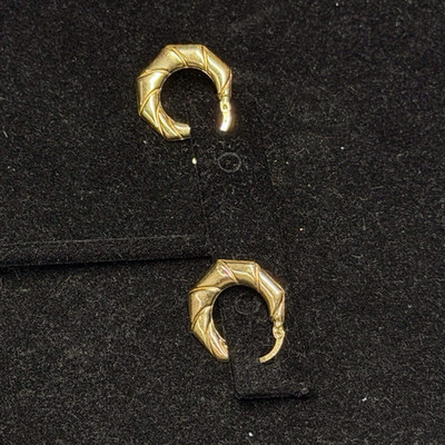 Gold Tone Small Hoop Huggie Earrings Crescent Shape, No Stone, Metal
