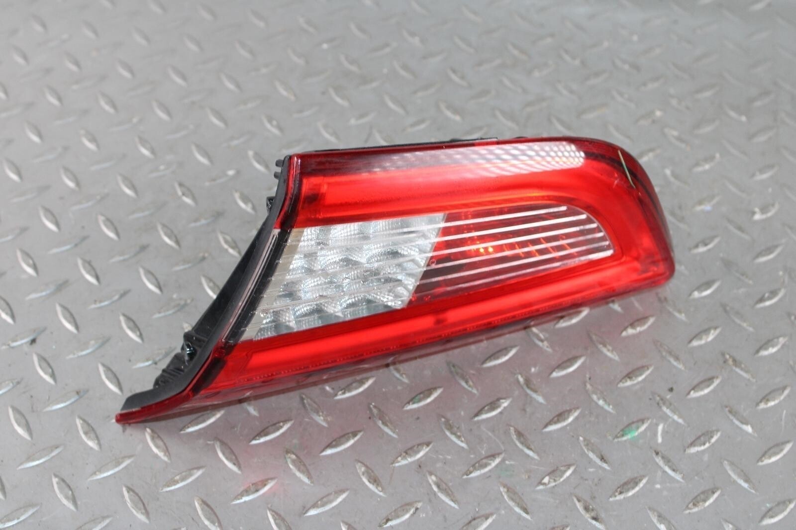14-20 Ghibli Decklid Trunk Passenger Right RH Taillight Tail Light Lamp Lens WTY
