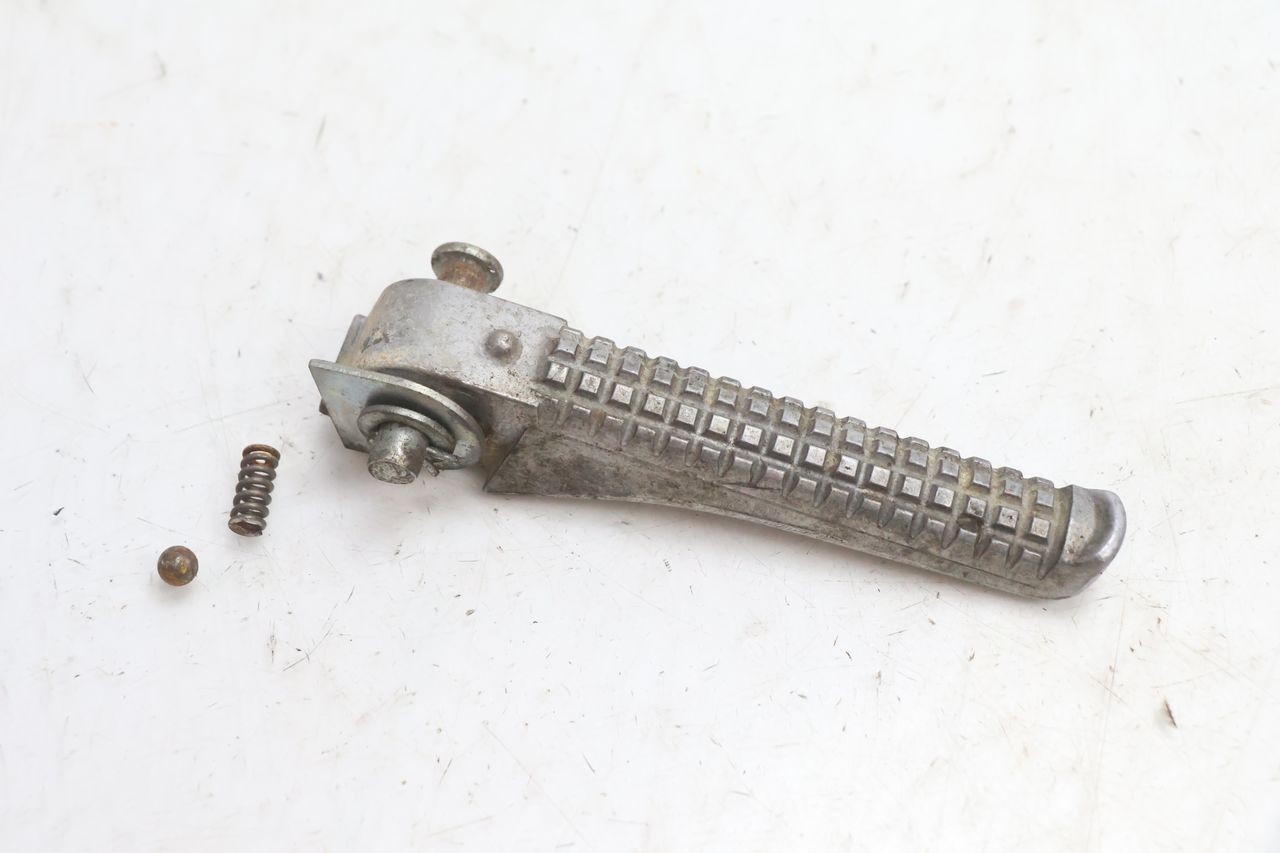 REAR RIGHT FOOTREST - PIAGGIO TYPHOON 50 (2000 - 2009)