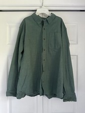 L.L. Bean Men  s Button Down Shirt Large Green Traditional Fit Workwear
