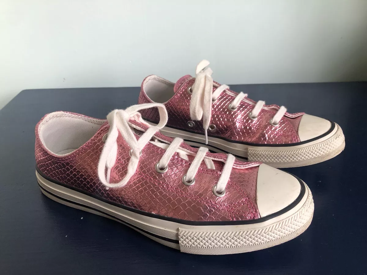 Pink on sale metallic converse