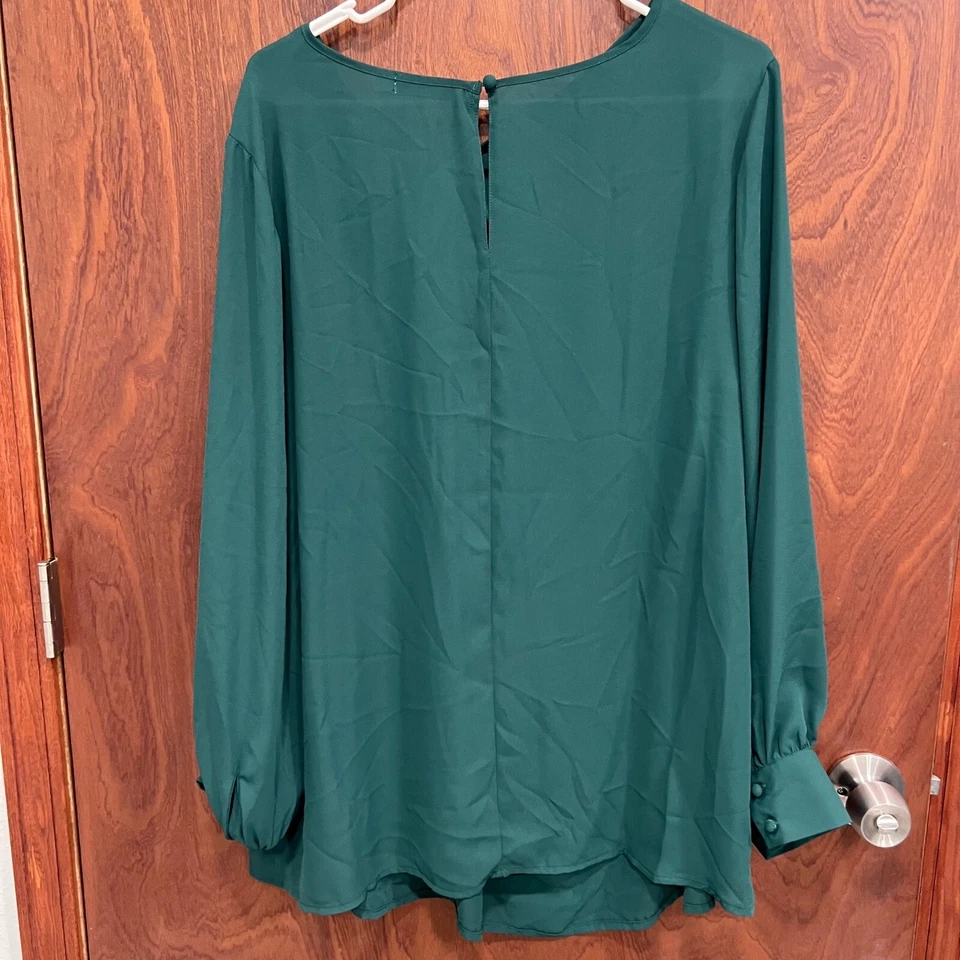 Blusa JustFab Verde Torcida Frontal Manga Larga Elegante Top 2X Foto 3 de 4