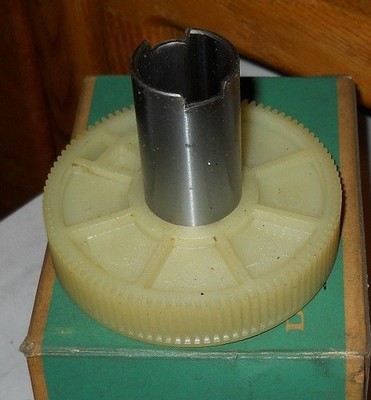 NOS 1968-69 Chevrolet Chevelle Corvette With 2 Speed Wiper Motor Shaft & Gear