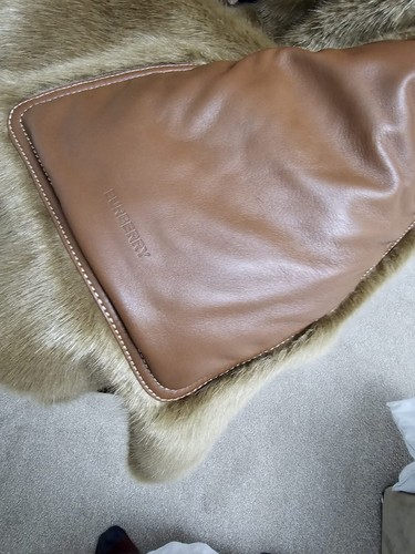 Burberry Faux Fur Pocket Cape RRP £1650 New with tags - Picture 5 of 9