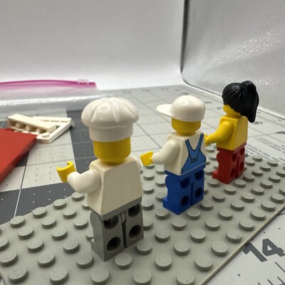 LEGO 10036 Pizzeria Pizza Set Incomplete Read! | eBay