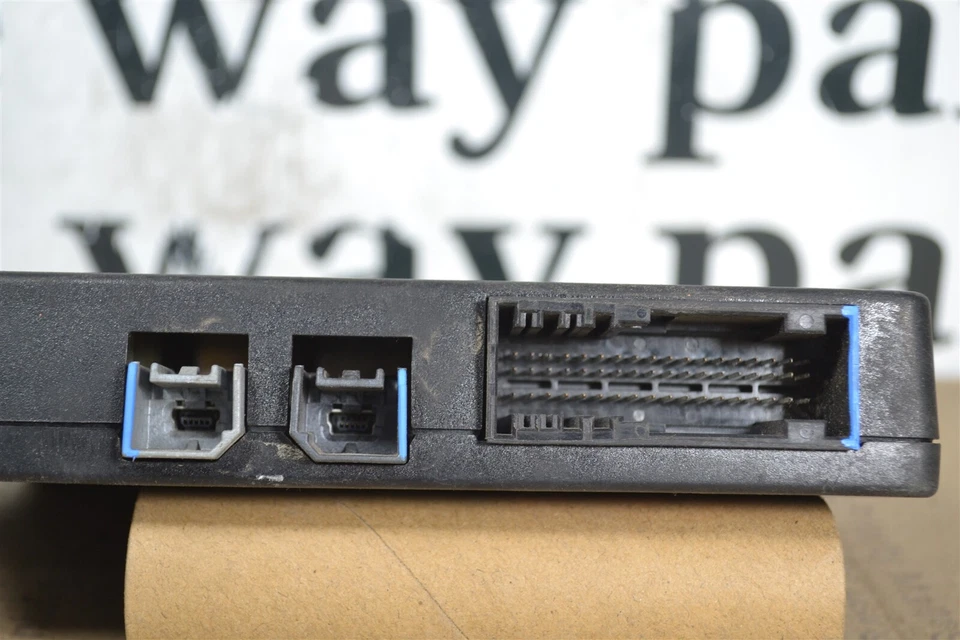 Блок управления голосовой синхронизацией EE8T14D212AC Ford FIESTA 2013-14 OEM 7E2 518 B1 - Изображение 2 из 4