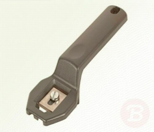 Makita RT001 40V XGT Router Trimmer Guide Rail Adaptor WOLFCRAFT