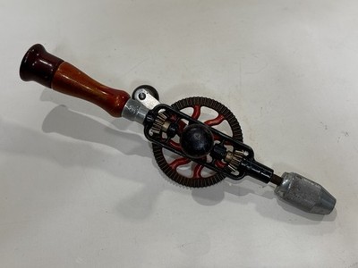 Vintage Millers Falls No. 5 Hand Drill Egg Beater Red Gear Wood Handle Bits