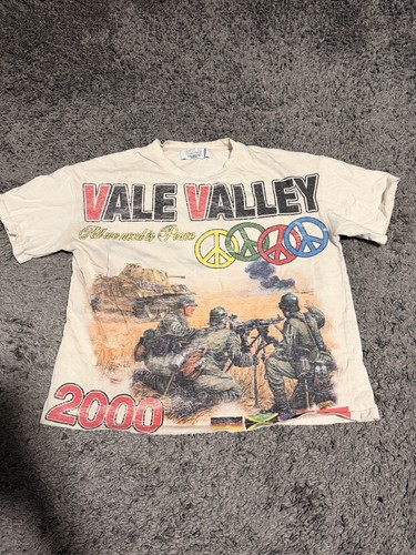 Vale Valley 2000s Men's Graphic Tee Peace Military Design Short Sleeve Beige