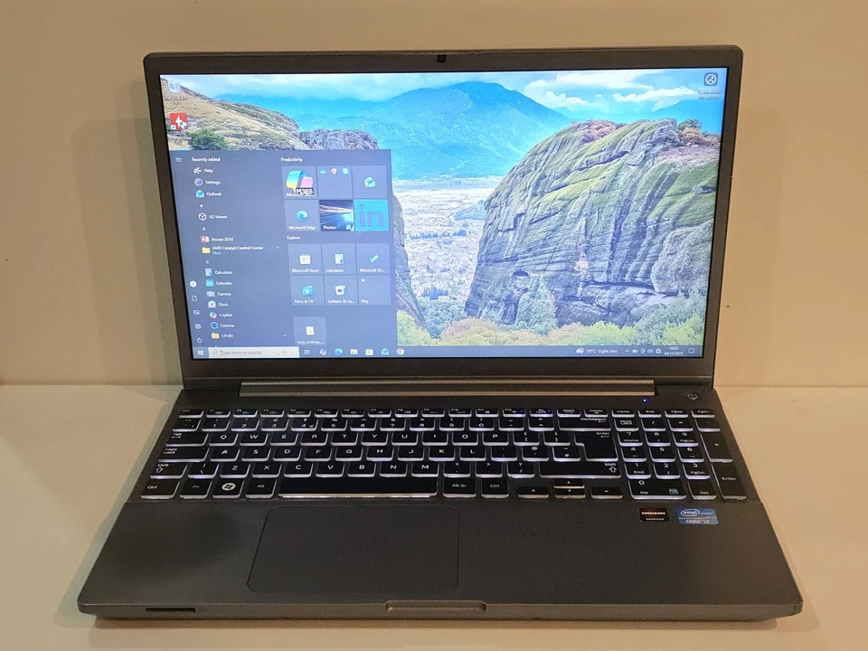 Samsung NP700Z 15.6" Laptop i7-2675QM 2.20GHz 8GB RAM 128GB SSD Radeon 6750M - Image 2 of 4