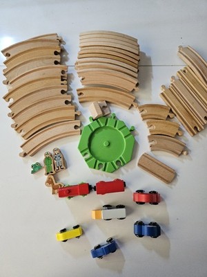 Kinder Brio Holzeisenbahn Set Konvolut 40+ Teile Schienen Zubehör Eisenbahn Wagen