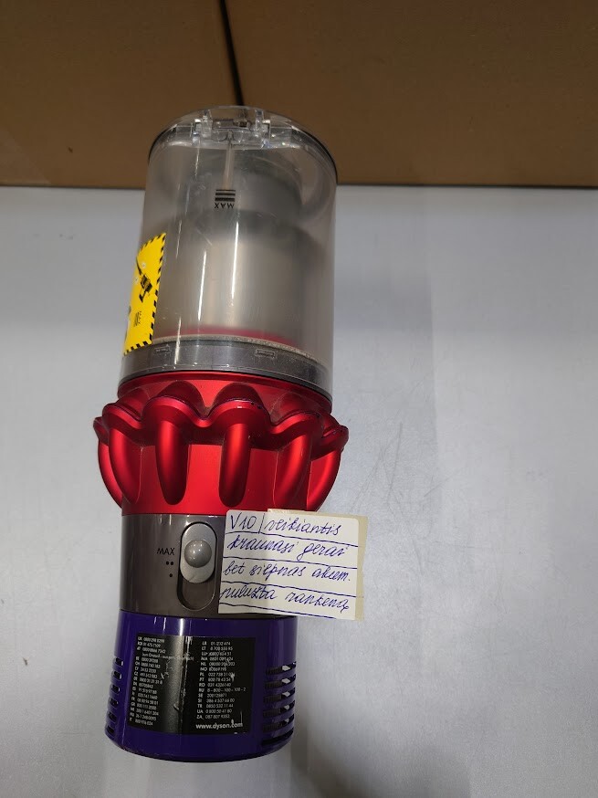 Dyson V10 Vacuum Body Only Used with Weak Battery