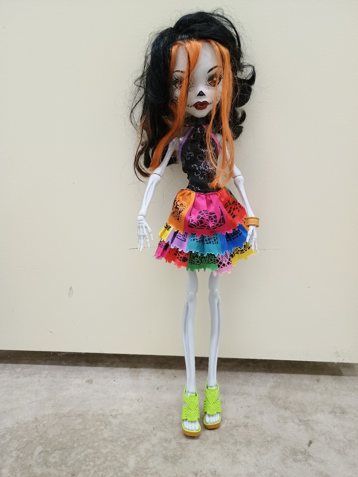 Muñeca Monster High 28" Skelita Calaveras Gore-Geous Ghouls terriblemente alta