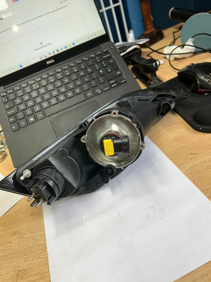 Faro antiniebla delantero izquierdo Smart ForFour 454 LLE312 04-06 Magneti Marelli Q1-4 Foto 2 de 4