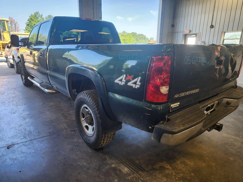 Medidor de velocímetro usado se adapta a: Chevrolet Silverado 3500 2005 camioneta clúster MPH Estados Unidos Foto 3 de 4