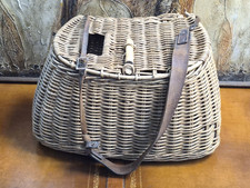 Vtg Wicker Fishing Creel Basket With Leather Strap & Wood Closure 50s/60s