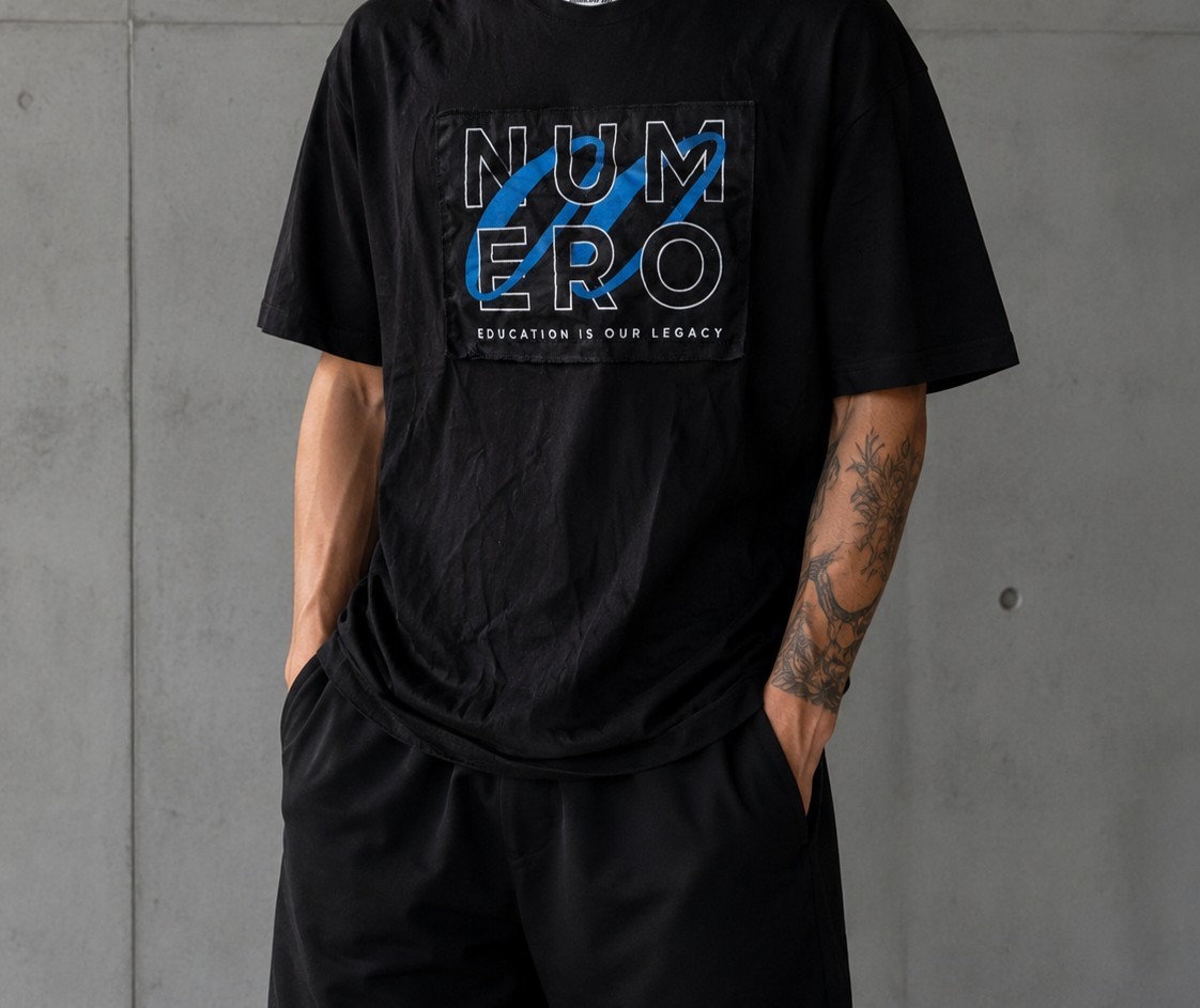 Numero 00 T-Shirt Nera Oversize