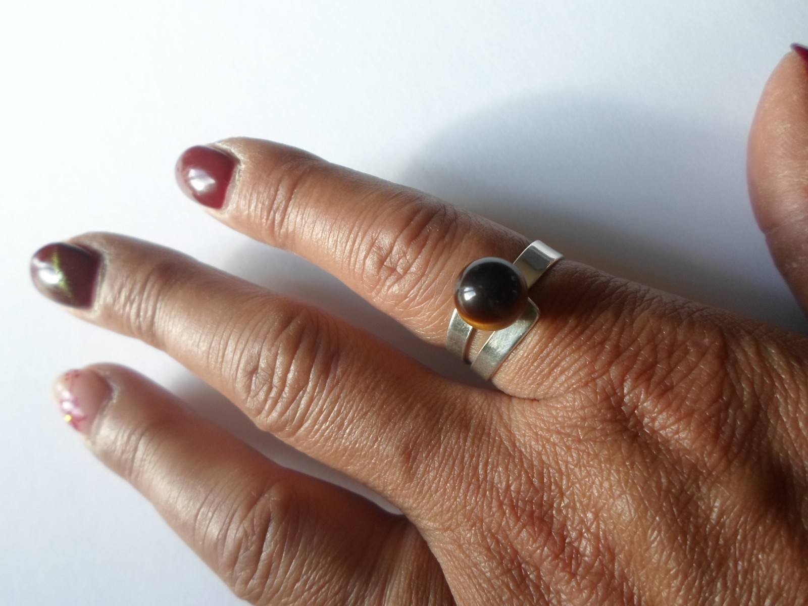 solid silver ring, 1 openwork side, tiger eye pea… - image 2