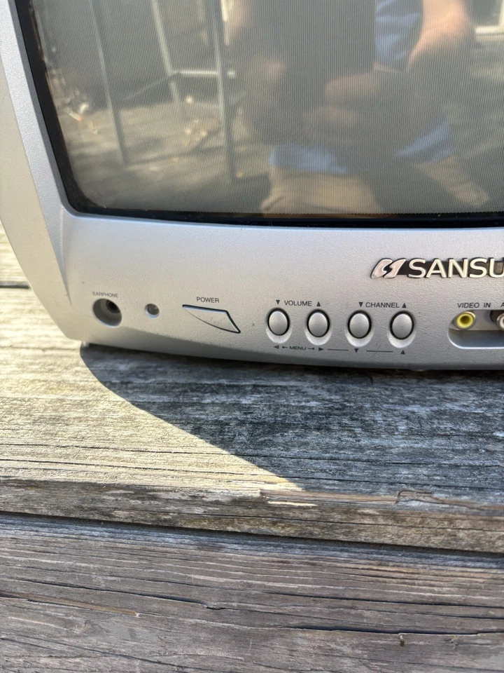 Sansui DTV1300A 13" Retro Gaming CRT Television Silver Black Working No Remote - Image 3 of 4